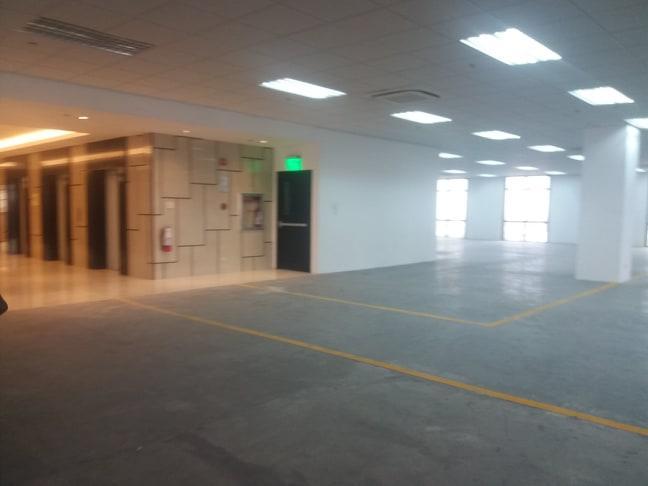 Office Space Rent Lease 1200 sqm EDSA Quezon City
