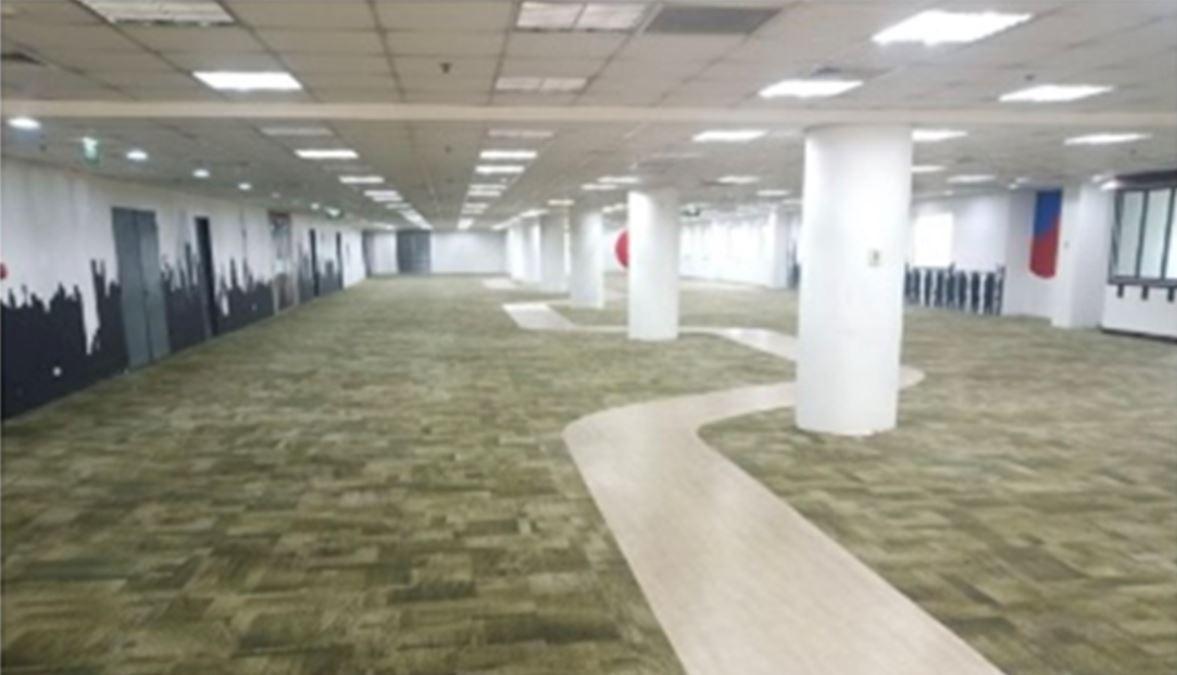Affordable 2485 sqm Fitted Office Space Lease Rent Quezon City