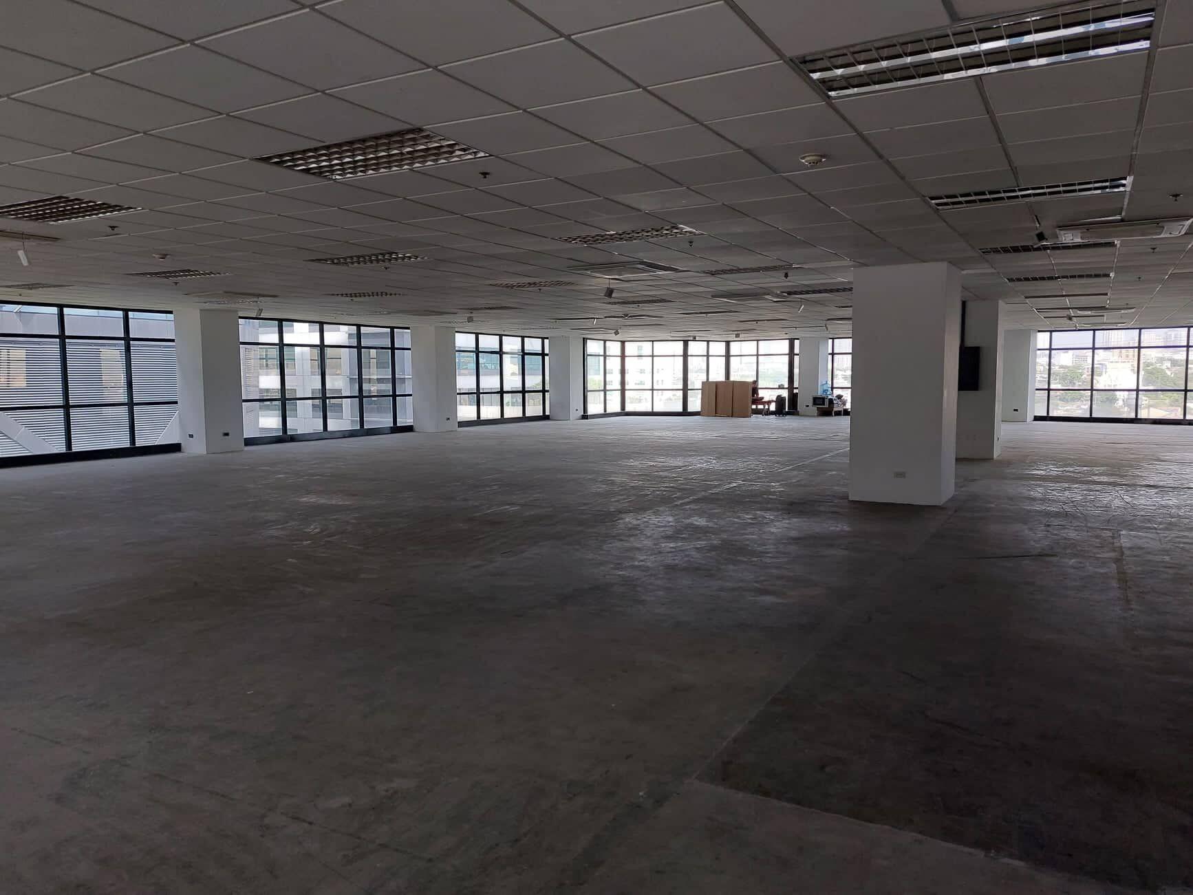 Warm Shell Office Space Lease Rent BGC Taguig 900 sqm