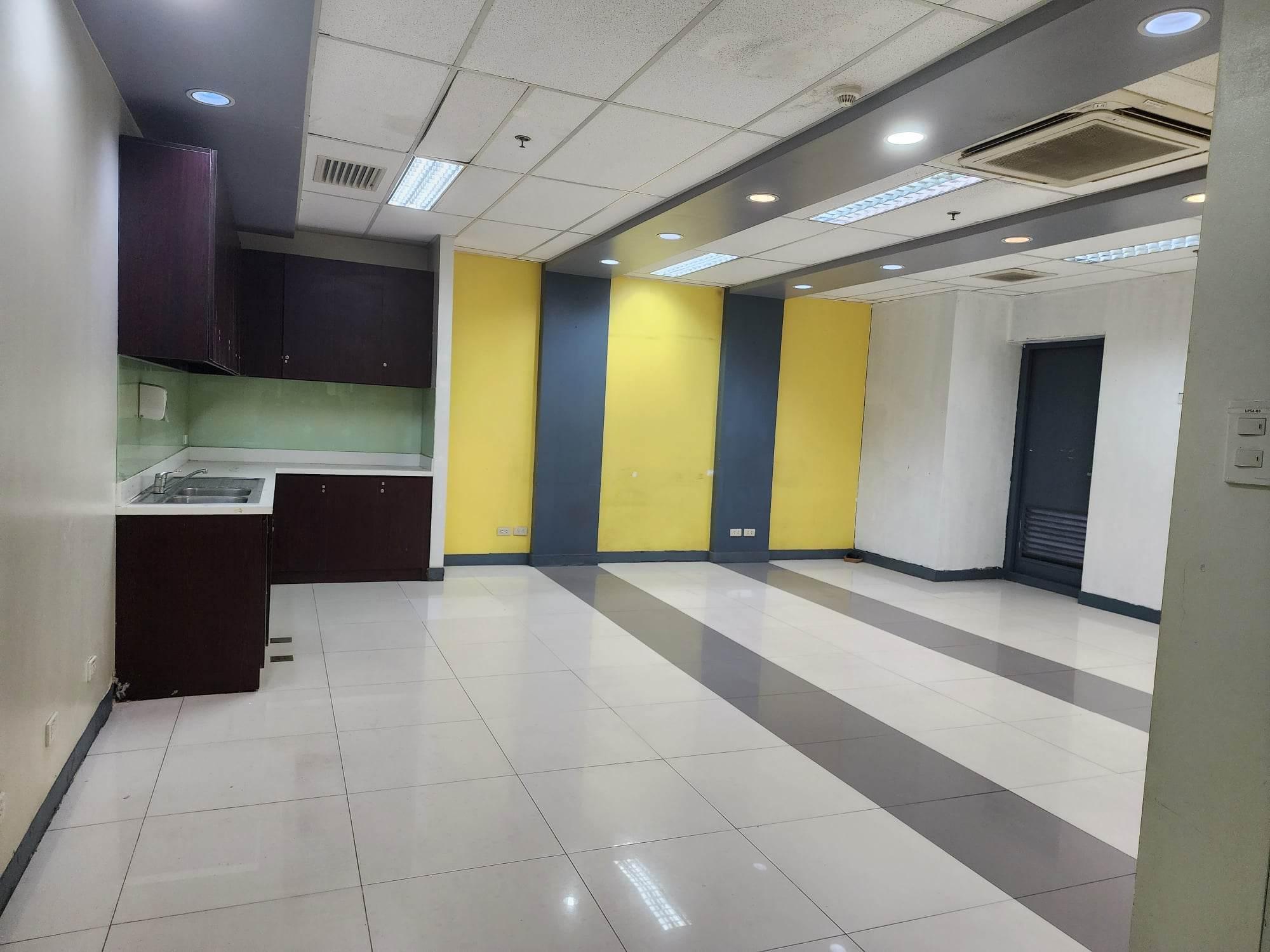Office Space Rent Lease EDSA Mandaluyong Near MRT 1318 sqm
