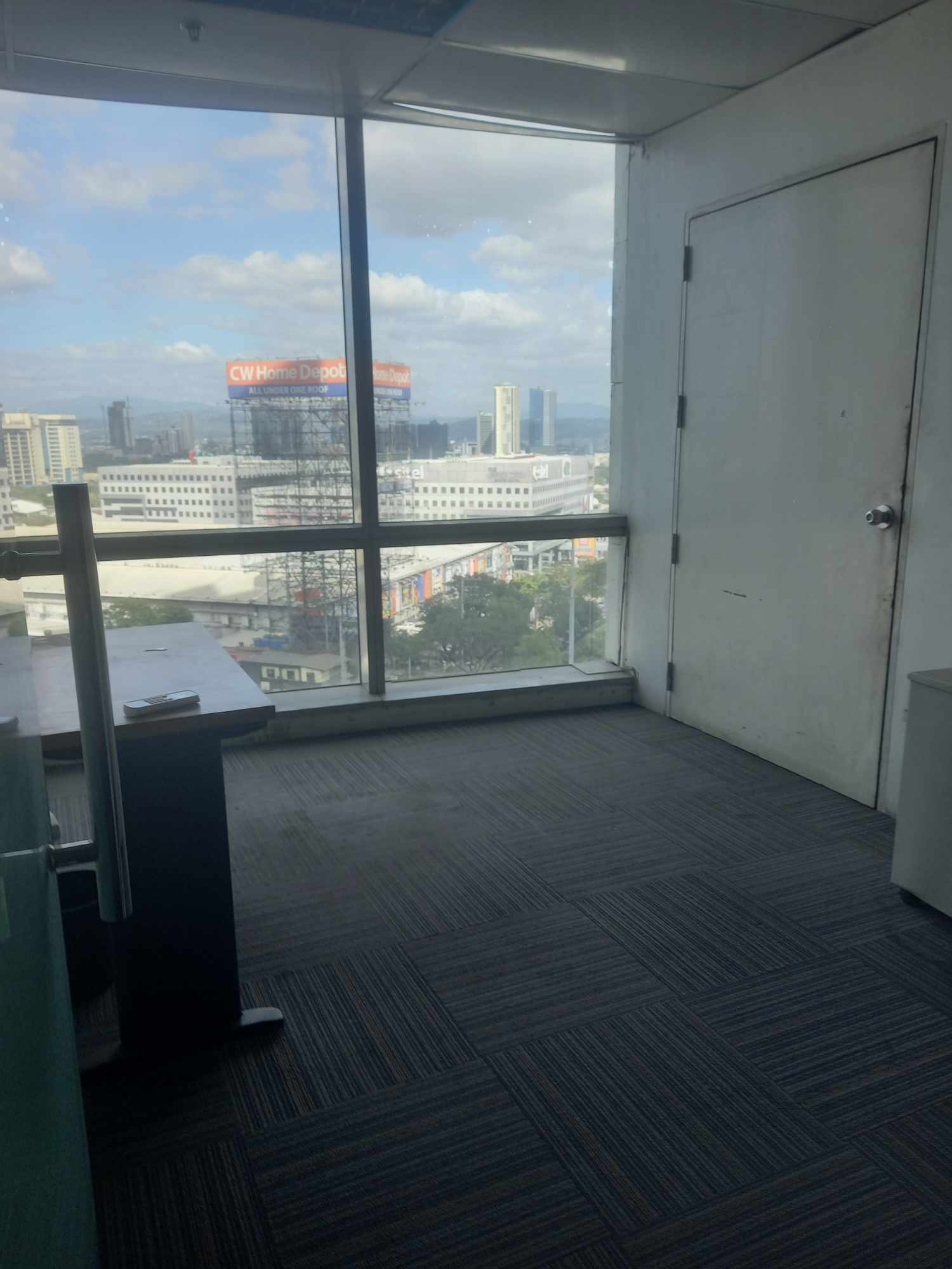 For Rent Lease Semi Furnished Office Space Ortigas Center 156sqm